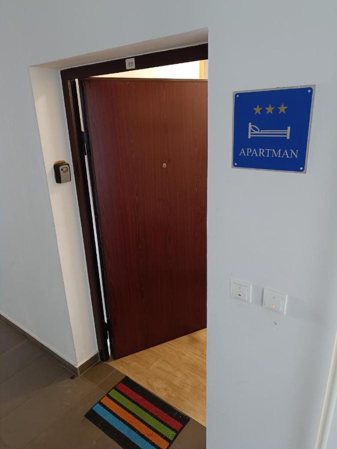 Apartman Ante Ґоспич Екстер'єр фото
